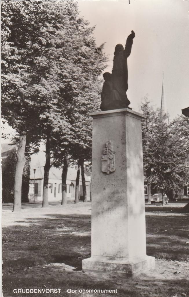 grubbenvorst- oorlogsmonument, Verzamelen, Ophalen of Verzenden, 1940 tot 1960, Friesland