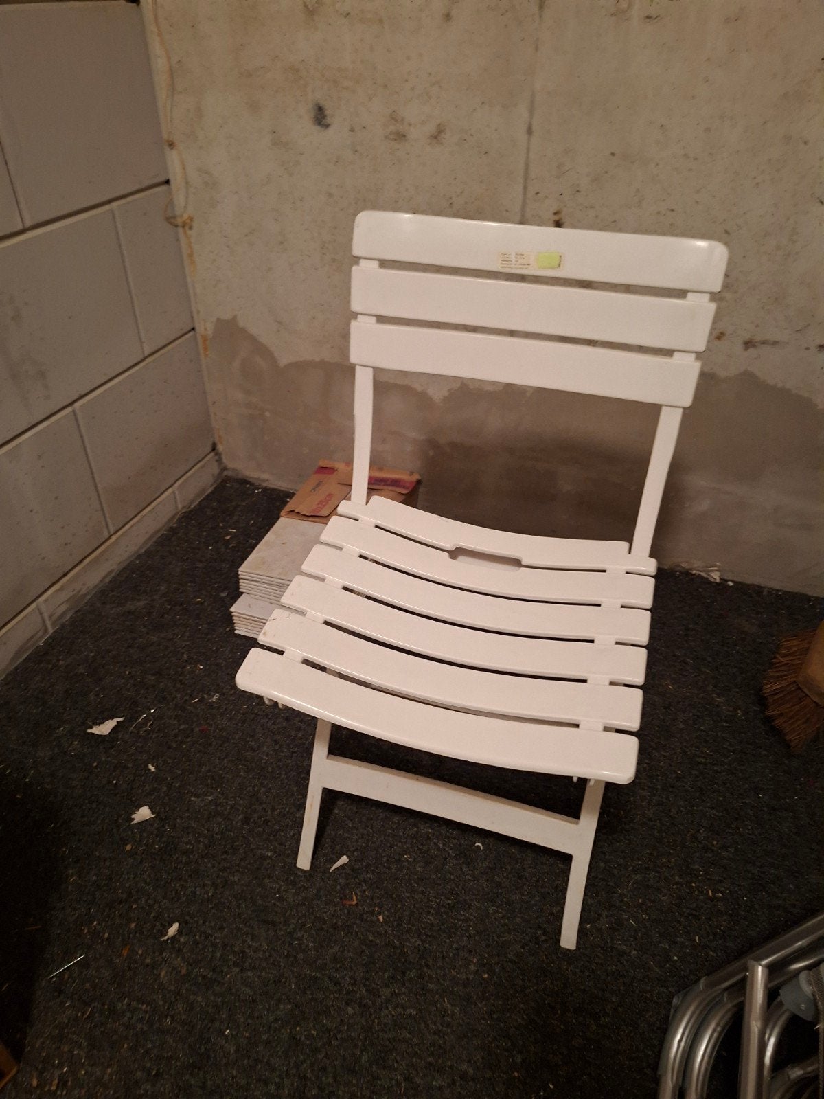 Witte kunststof klapstoel - Handig en compact, Ophalen, Kunststof, Gebruikt, Wit