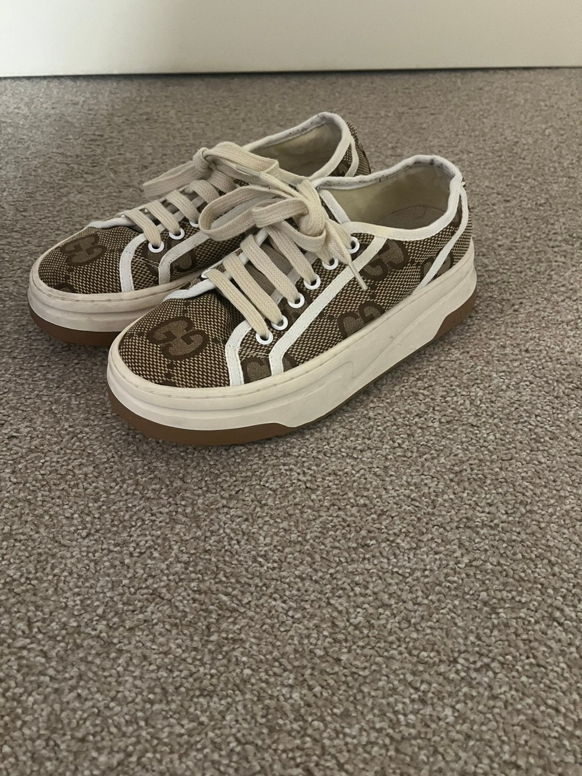 Schoenen/ sneakers Gucci maat 38, Kleding | Dames, Beige, Ophalen of Verzenden, Sneakers of Gympen, Gedragen