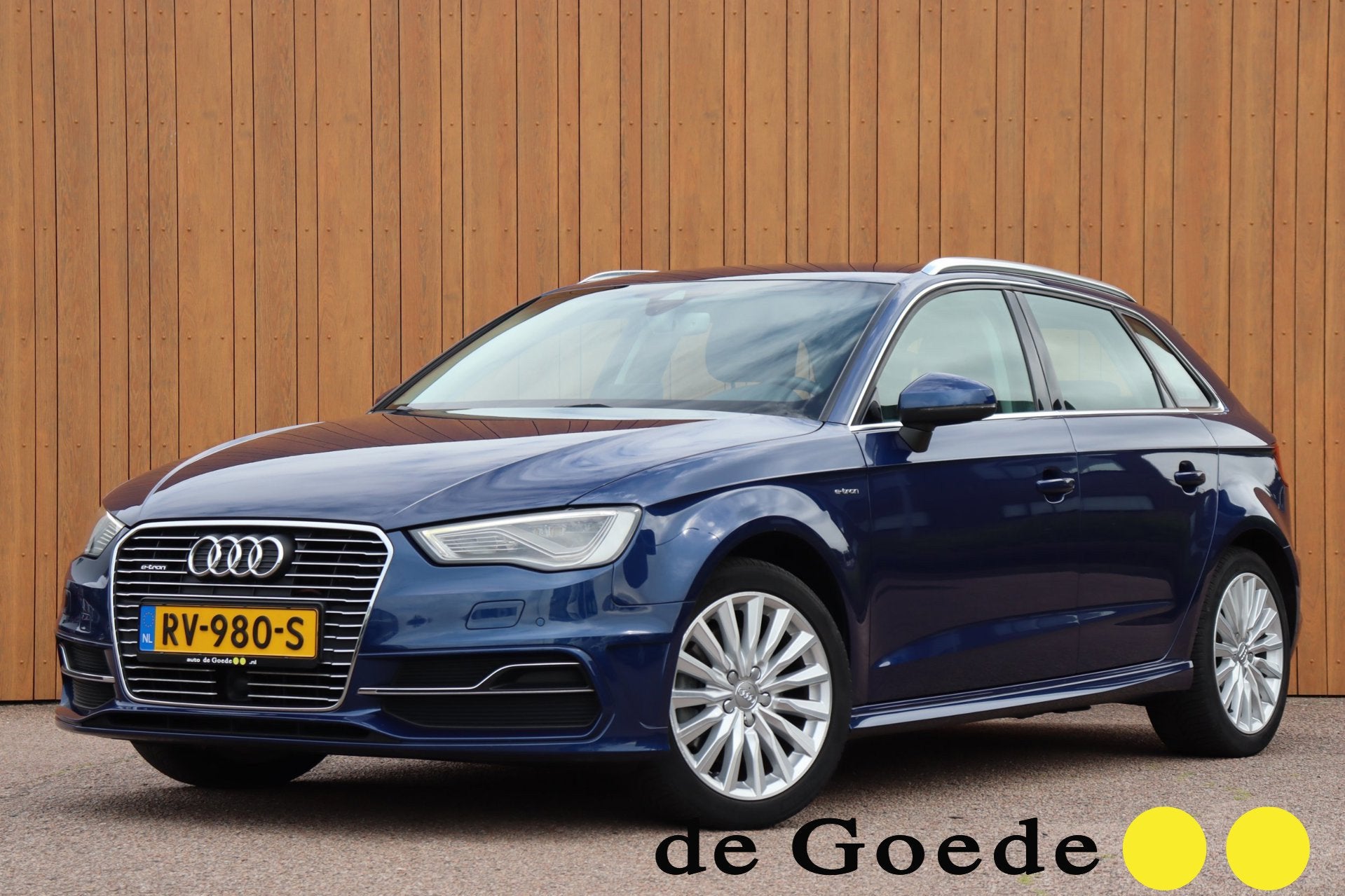Audi A3 Sportback 1.4 e-tron PHEV Attraction Pro Line plus c, Gebruikt, 4 cilinders, Blauw, Plug-in hybride