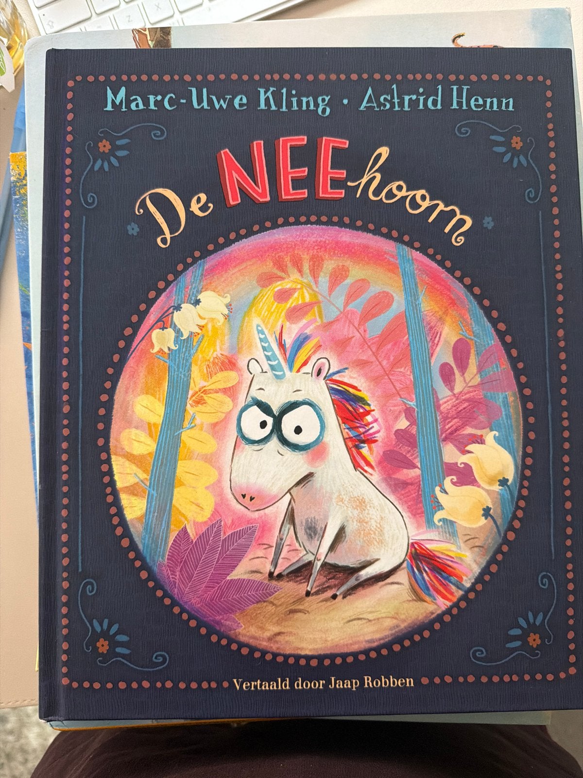 De NEEhoorn - Marc-Uwe Kling & Astrid Henn, Gelezen, Fictie algemeen, Jongen of Meisje, Ophalen of Verzenden