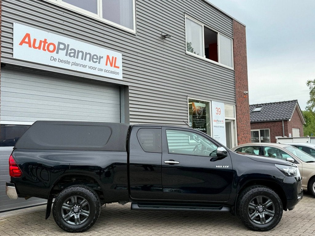 Toyota HiLux 2.4 D-4D Xtra Cab Professional! Camera! Navi!, Auto's, Toyota, Automaat, 4 cilinders, 150 pk, Zwart