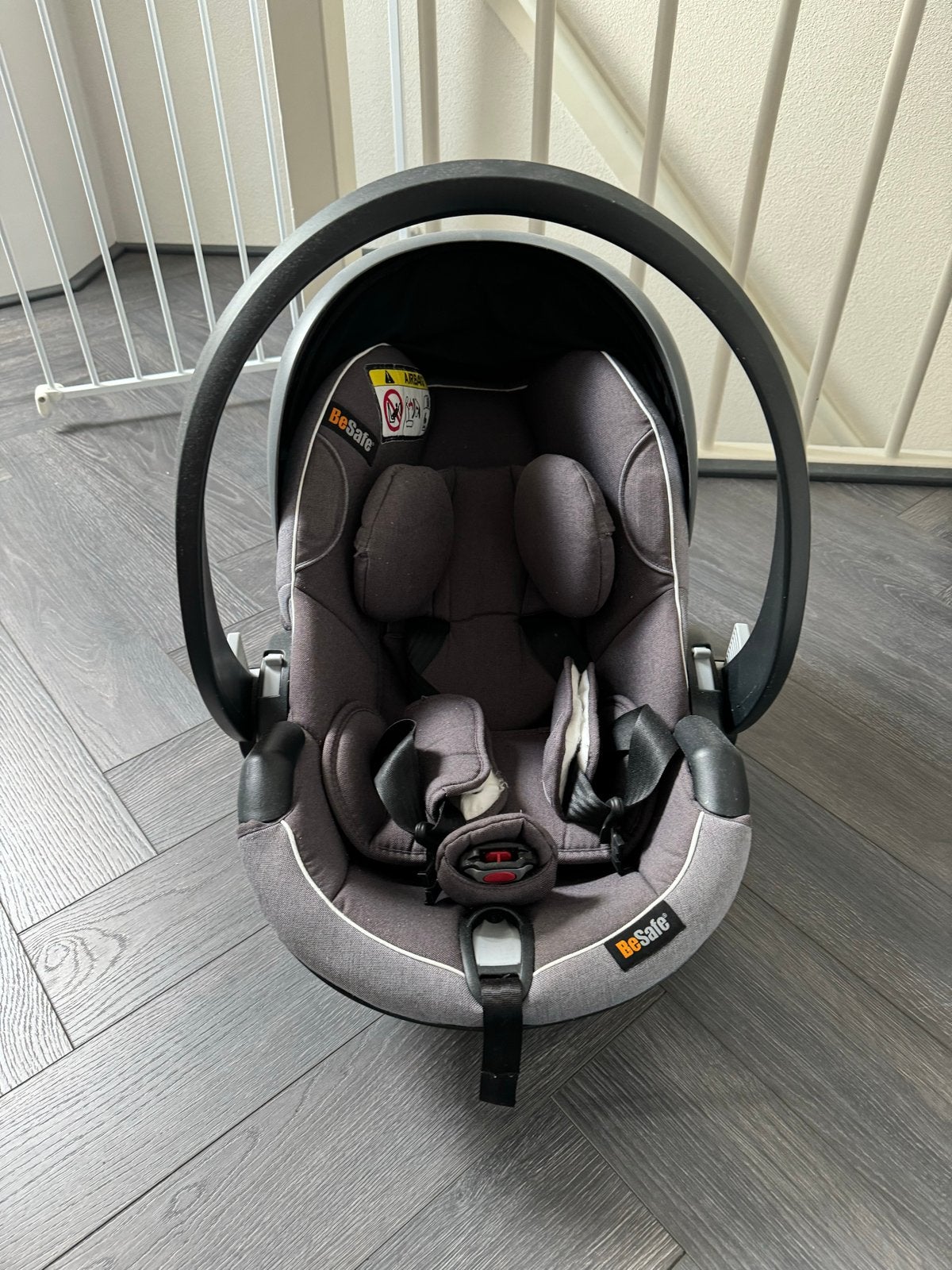 BeSafe iZi Go autostoel - Veilig en comfortabel, Kinderen en Baby's, Autostoeltjes, Autogordel, Slaapstand, Zo goed als nieuw