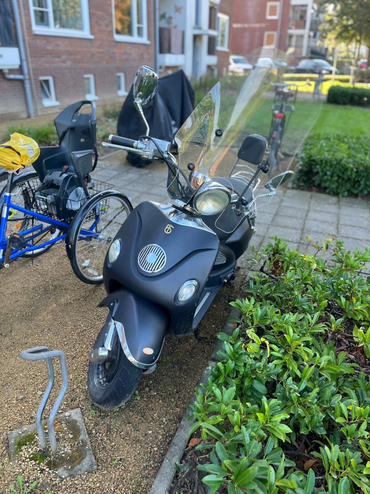 BTC Legend Scooter - LOOPT NIET - !!, Fietsen en Brommers, Ophalen, Gebruikt, Benzine, Overige modellen