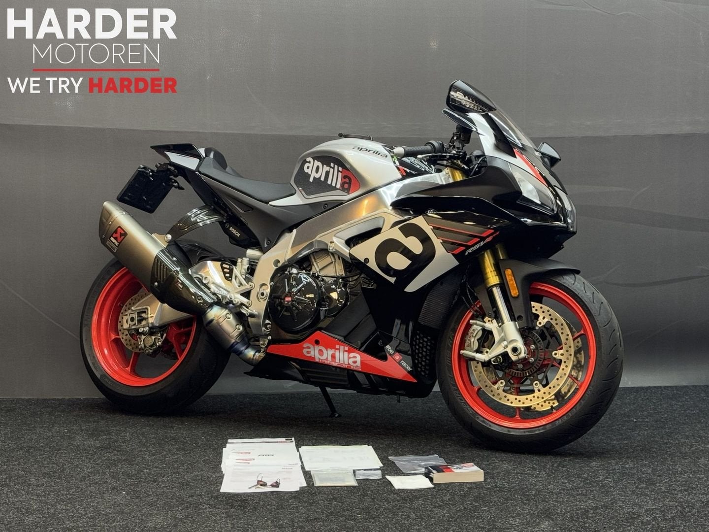 APRILIA RSV4 1000 RR| UNIEKE KANS | BOMVOL OPTIES | GARANTIE, Motoren, 4 cilinders, Motorrijbewijs A, Bedrijf, Onbekend