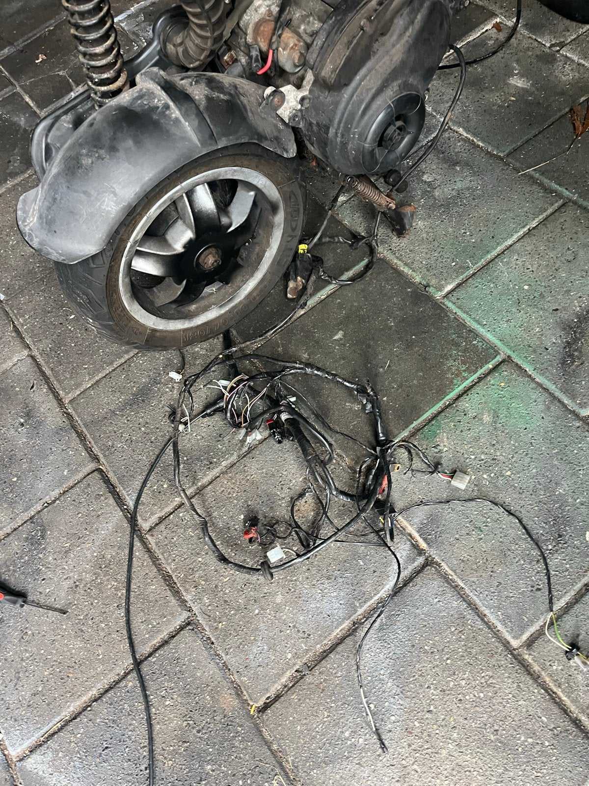 Scooter motorblok met kabelboom - Werkt goed, paar onderdele, Ophalen of Verzenden, Gebruikt, Blok