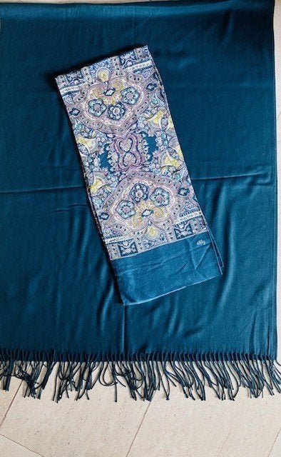 Camelia kasjmier sjaal petrol groot 2  Oilily sjaals paisley, Oilily, Maat 46/48 (XL) of groter, Ophalen of Verzenden, Zo goed als nieuw