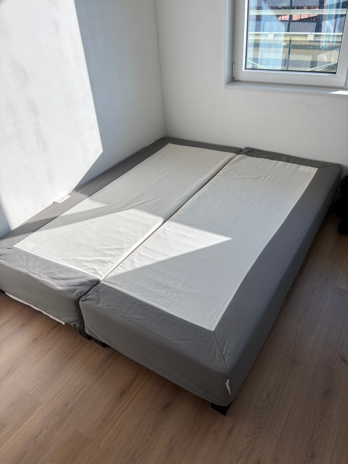 Bed zonder matras te koop in goeie staat, Ophalen, Tweepersoons, Zo goed als nieuw, 200 cm