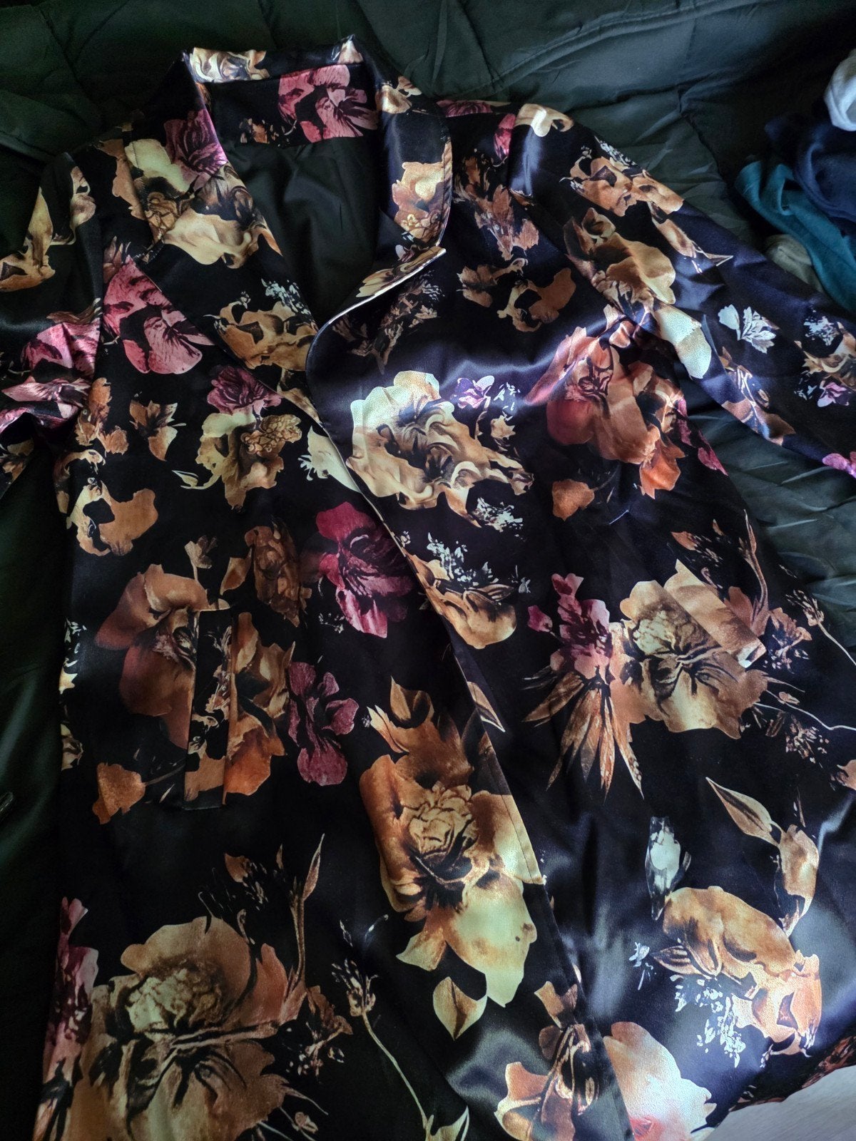 donkerblauwe satijnen jas met bloemenprint, Onbekend, Ophalen of Verzenden, Meerkleurig