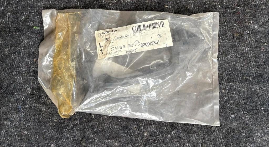 Front Left Door Grab Handle Mercedes W202 - A2028150936, Auto-onderdelen, Ophalen of Verzenden, Nieuw, Mercedes-Benz