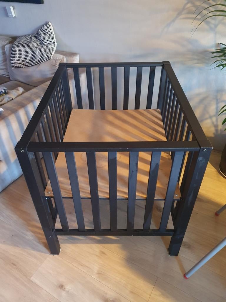 Zwarte box, kan nog prima een ronde mee, Kinderen en Baby's, Boxen, Ophalen, Gebruikt, Vierkant