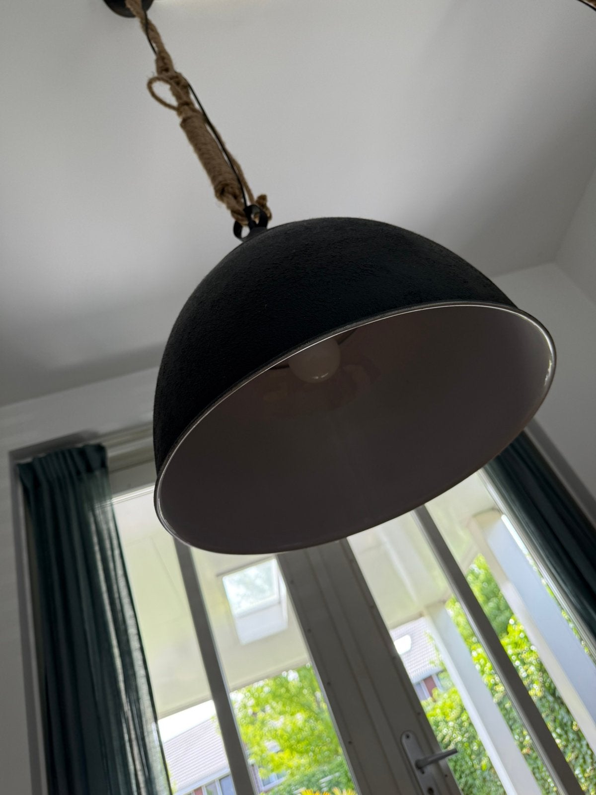 Wegens verhuizing te koop 2 hanglampen, Ophalen, E27 (groot), Zo goed als nieuw, Natuurlijk materiaal