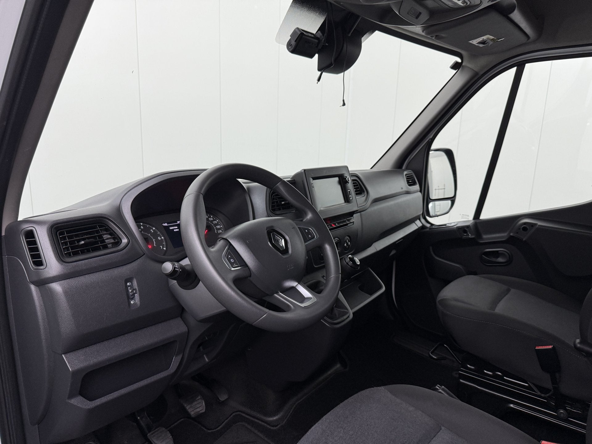 Renault Master 2.3DCi 165PK Bakwagen+Achterdeuren | 4.37 Mtr, Voorwielaandrijving, Dealer onderhouden, Stof, Gebruikt