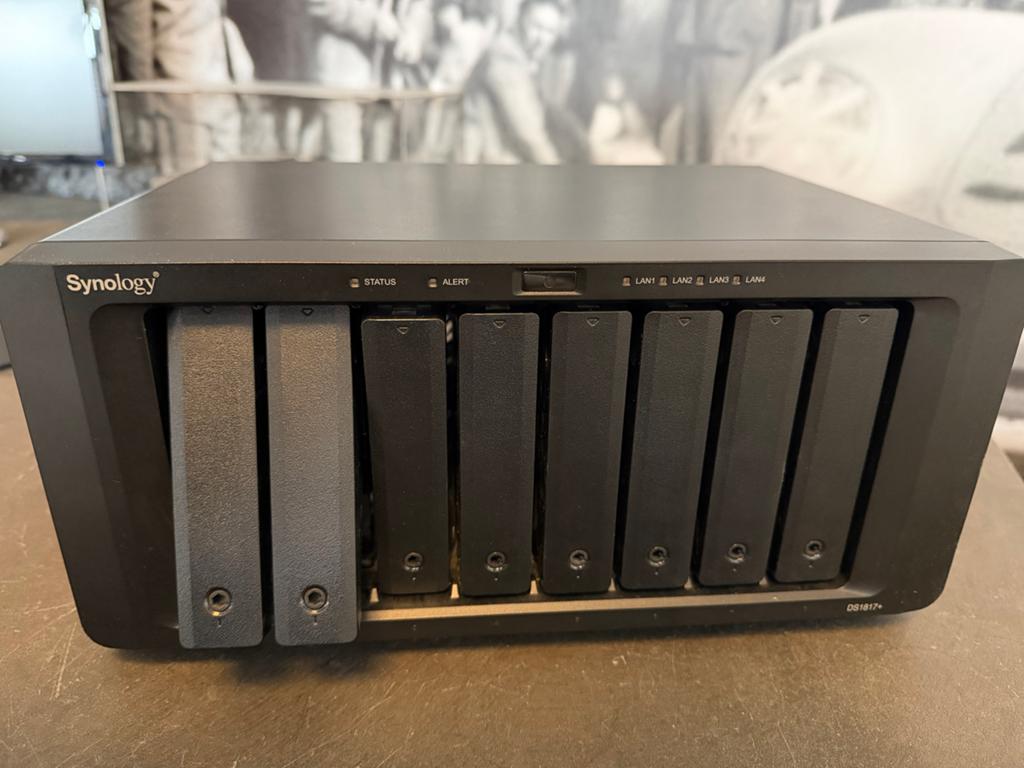 Synology DS1817+ NAS met 2x10Gbe netwerkkaart, Ophalen of Verzenden, Gebruikt