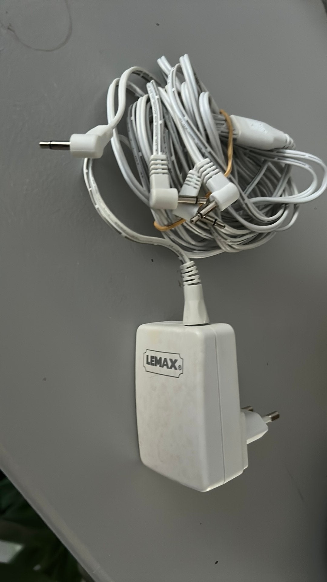 Adapter met 4 mannetjes, Ophalen of Verzenden, Zo goed als nieuw