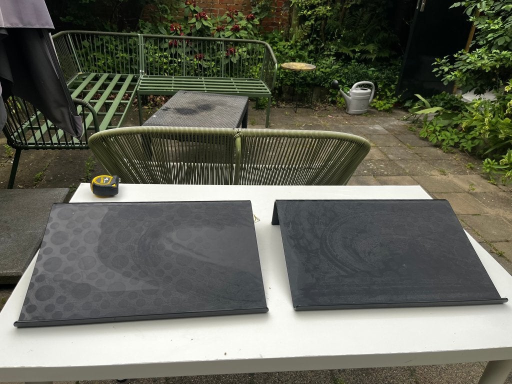 Ikea laptopstandaard zwart, Ophalen, Zo goed als nieuw