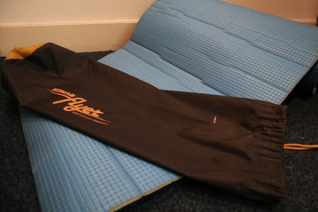 Blauwe yogamat met draagtas, Sport en Fitness, Yoga en Pilates, Ophalen, Gebruikt, Yogamat