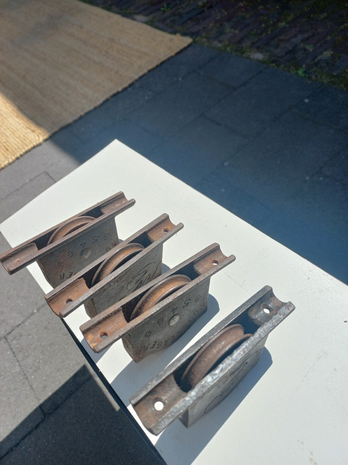 Set van 4 robuuste wielen voor schuifdeuren, Doe-het-zelf en Verbouw, Hang- en Sluitwerk, Gebruikt, Overige typen, IJzer, Ophalen of Verzenden
