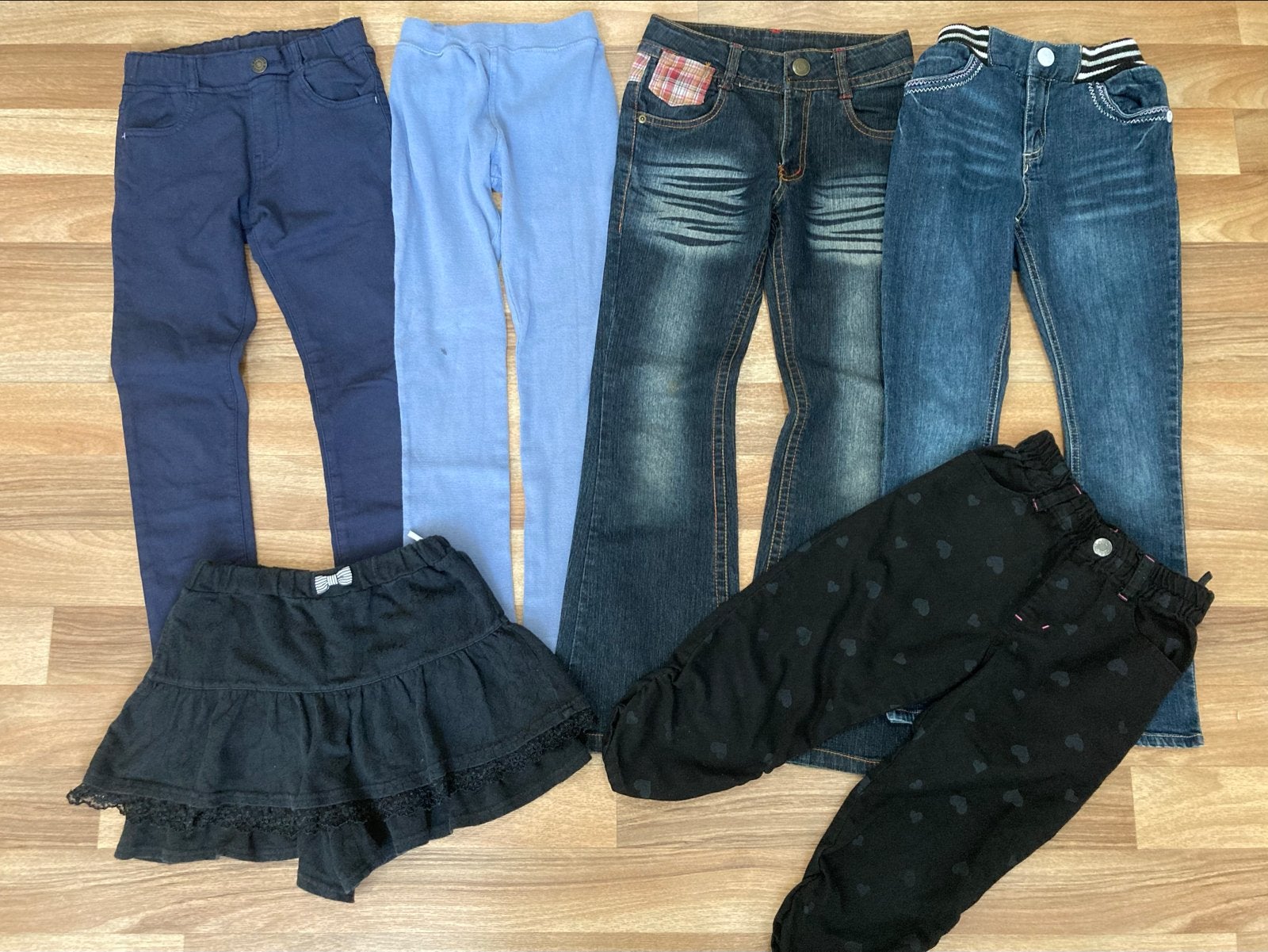 Leuke meisjesbroeken en rokje, maat 130 - 6 stuks, Ophalen of Verzenden, Gebruikt, Meisje, Setje