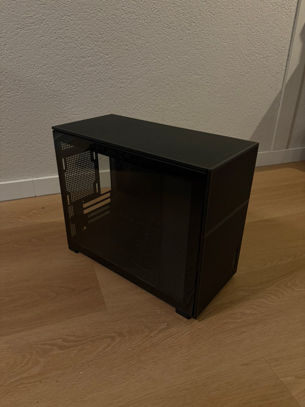 Jonsbo D31 Mesh (PC Case), Computers en Software, Computerbehuizingen, Ophalen, Zo goed als nieuw