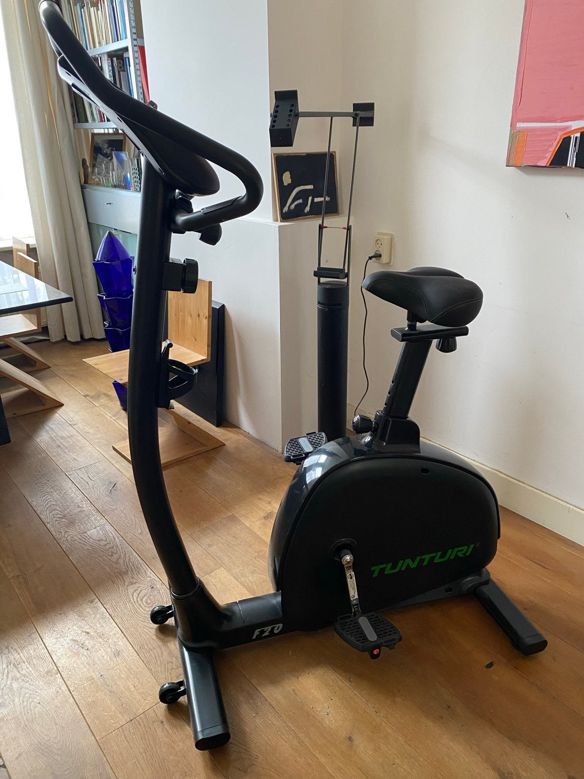 Tunturi F20 Hometrainer - Z.G.A.N. met accessoires