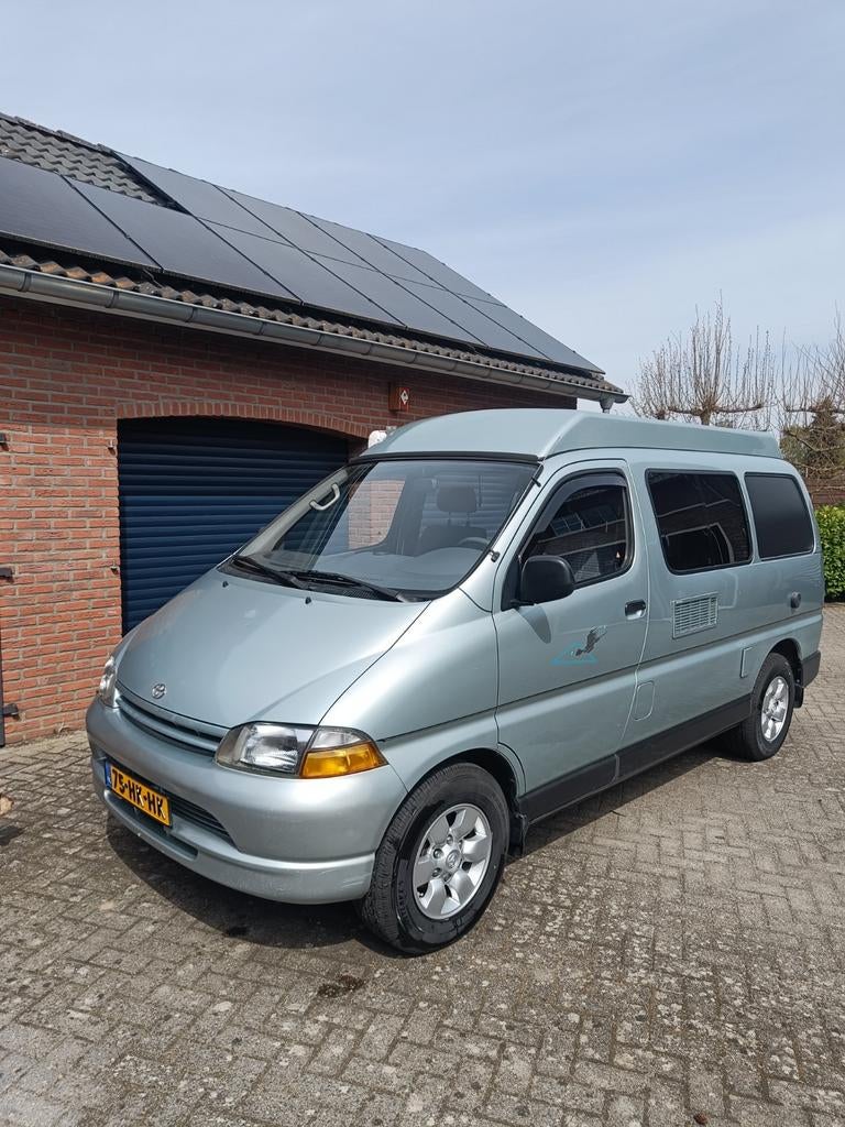 Caravans And Camping Compacte