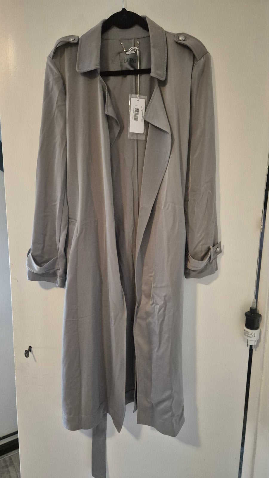 GUESS Micole Satin Trench Coat - Nieuw, Maat 38/40 (M), Guess, Nieuw, Ophalen of Verzenden