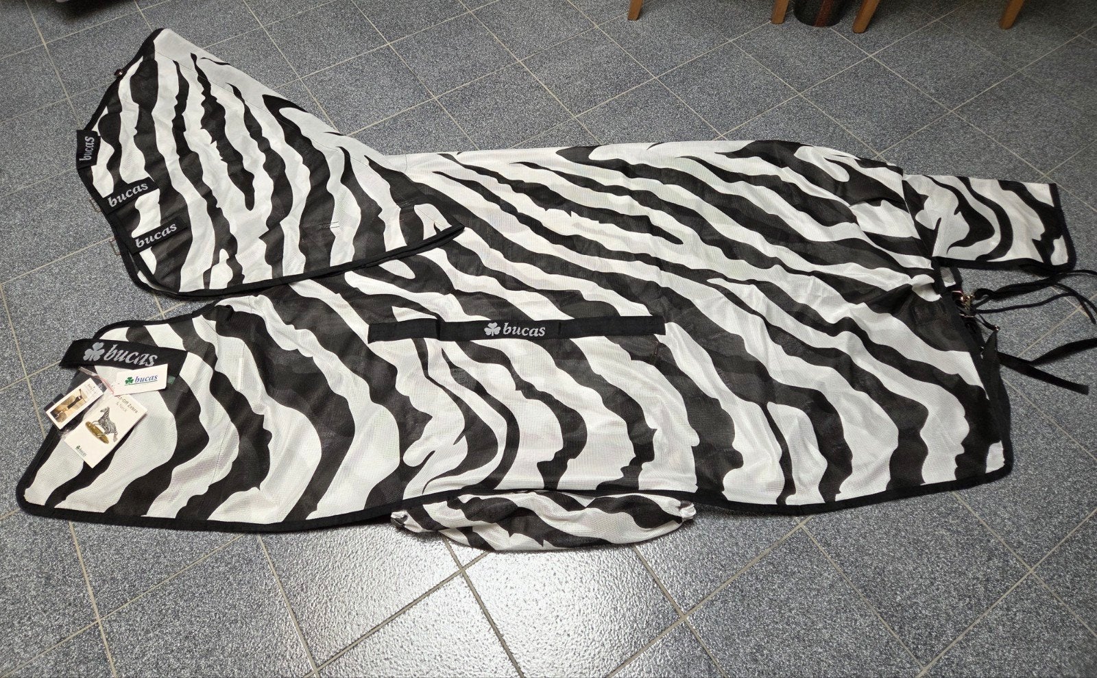 NIEUWE Bucas Buzz Off Zebra vliegendeken maat 155 / 6'9, Dieren en Toebehoren, Ophalen of Verzenden, Nieuw