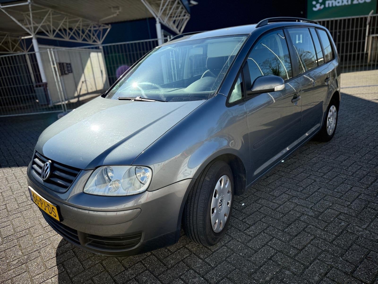 Volkswagen Touran 1.6 85KW AUT 2004 Grijs, Auto-onderdelen, Ophalen, Nieuw, Bumper, Volkswagen