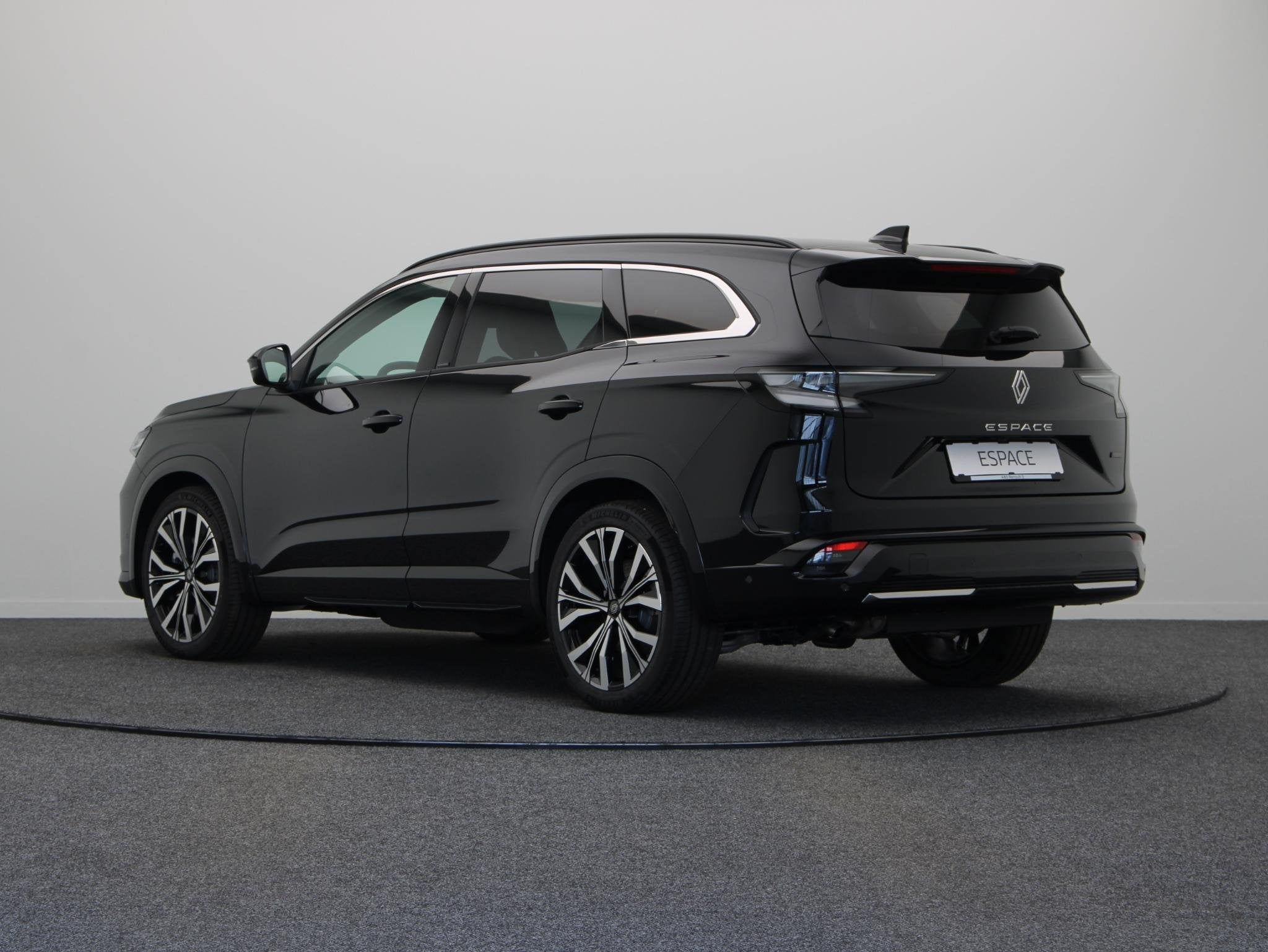 Renault Espace E-Tech full hybrid 200 iconic 7p. | Vijf jaar, Euro 6, 1199 cc, 2 kWh, 7 stoelen