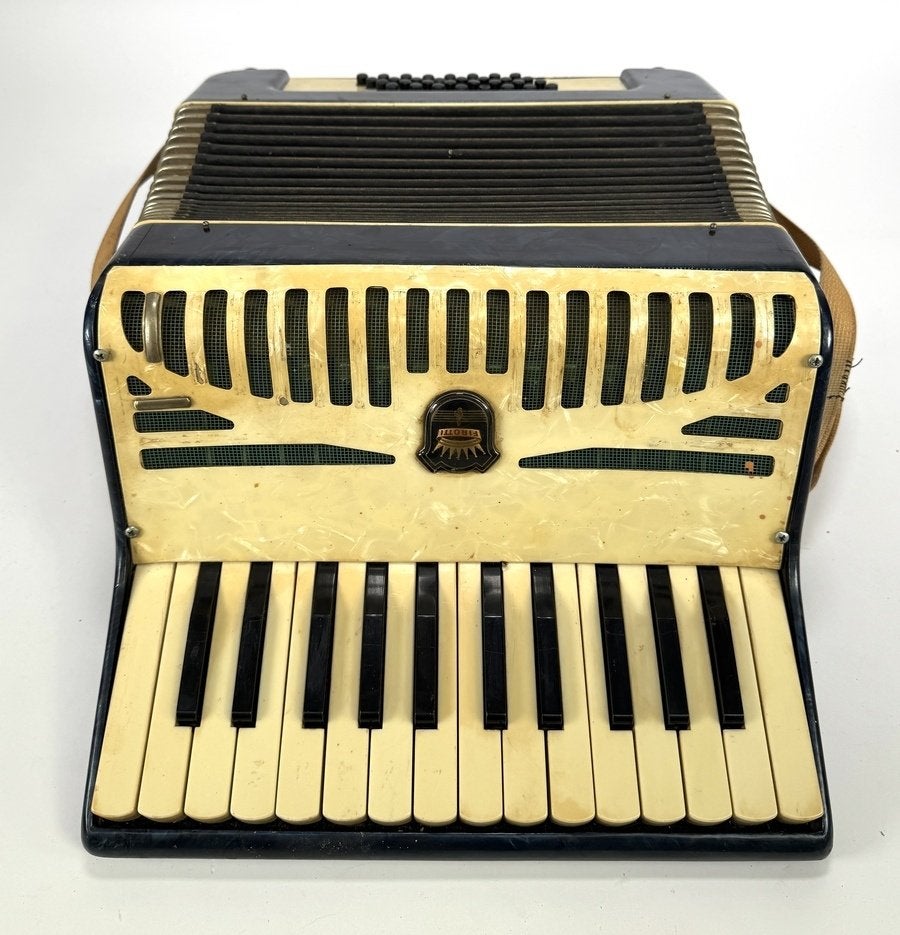 679. Accordeon, Firotti – Duitsland, midden 20e eeuw, Gebruikt, Met riemen, Toetsaccordeon, Ophalen