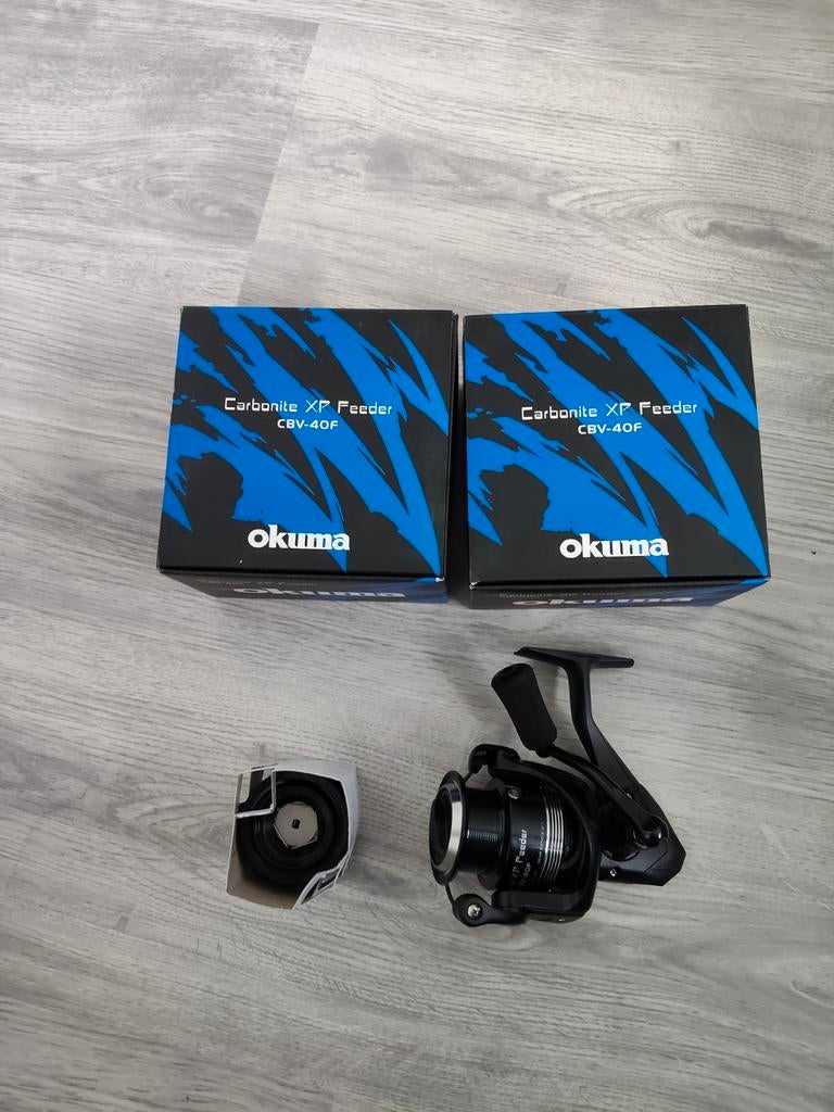 2 x Molen Okuma Carbonite XP-feeder CBV-40F 2+1, Ophalen of Verzenden, Nieuw, Molen