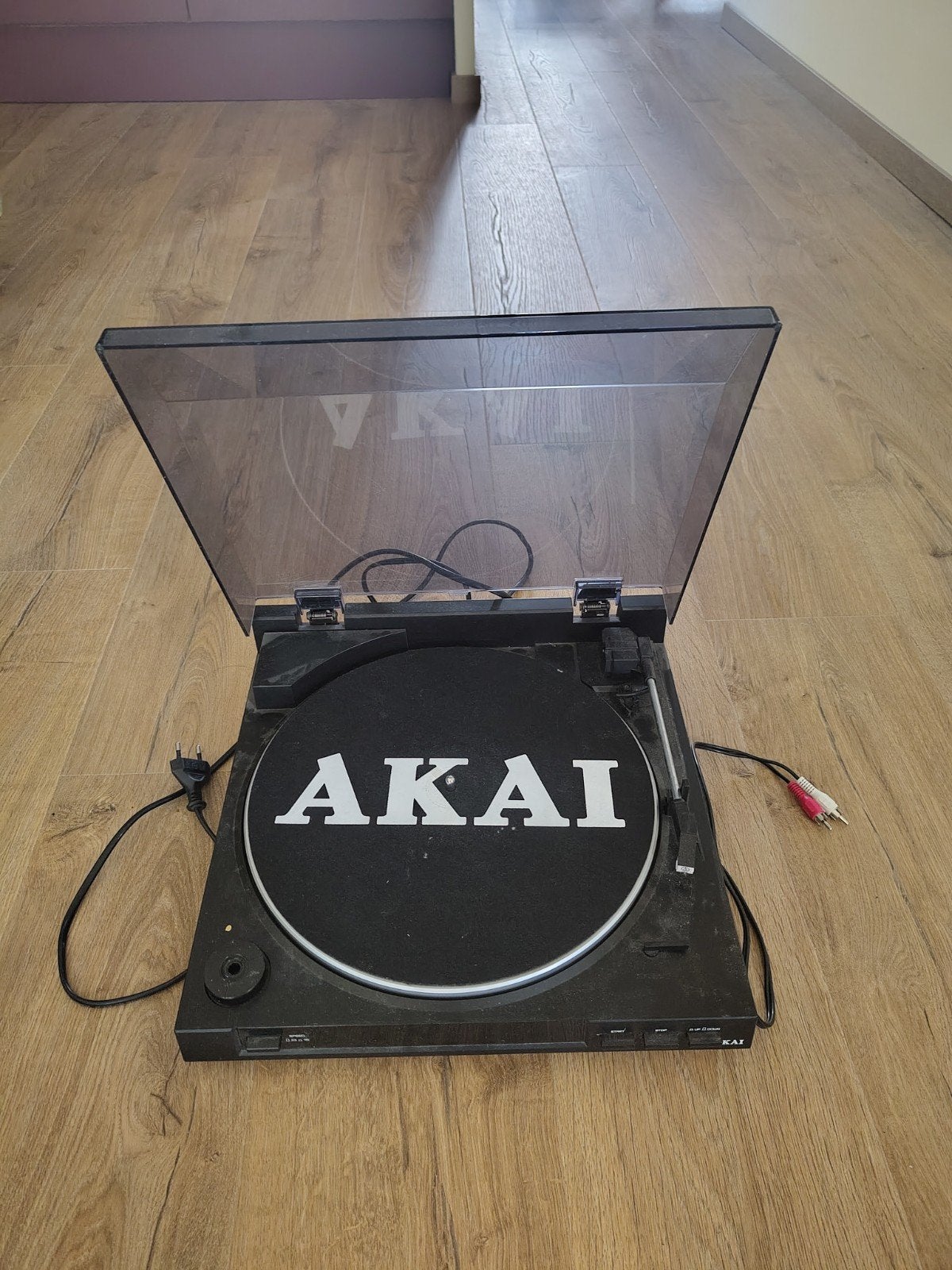 Akai ATT01U Professionele USB Platenspeler, Gebruikt, Ophalen of Verzenden, USB-aansluiting, Platenspeler