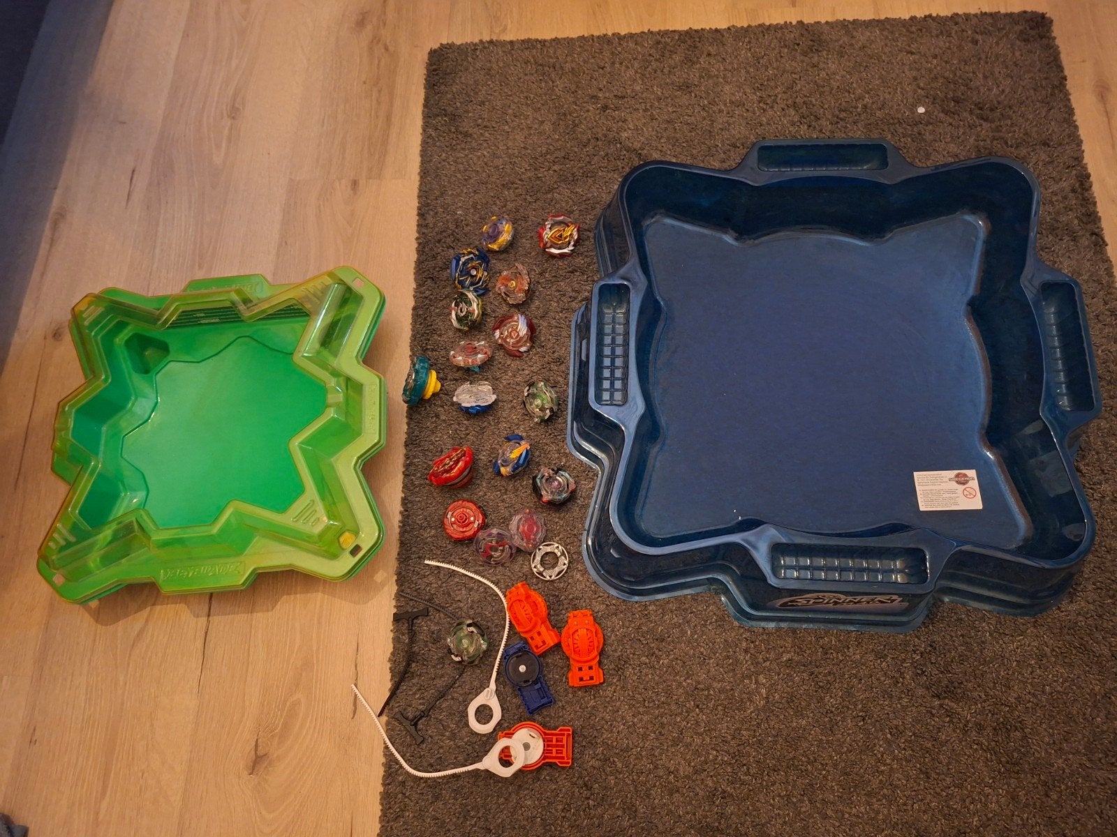 Beyblade en Spinner M.A.D. arena's met veel Beyblades, Ophalen, Gebruikt, Jongen of Meisje