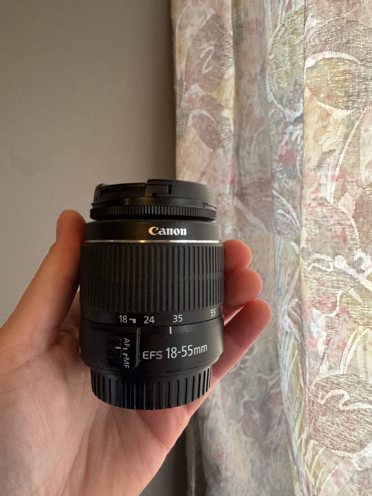 Canon EF-S 18-55mm III lens (ALS NIEUW), Audio, Tv en Foto, Fotografie | Lenzen en Objectieven, Ophalen, Canon, Zo goed als nieuw