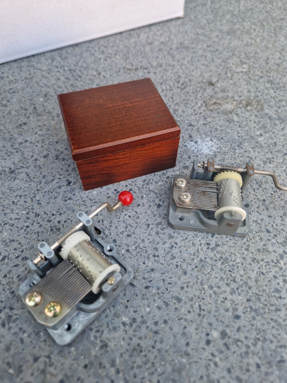 2 speeldoosjes, Ophalen of Verzenden