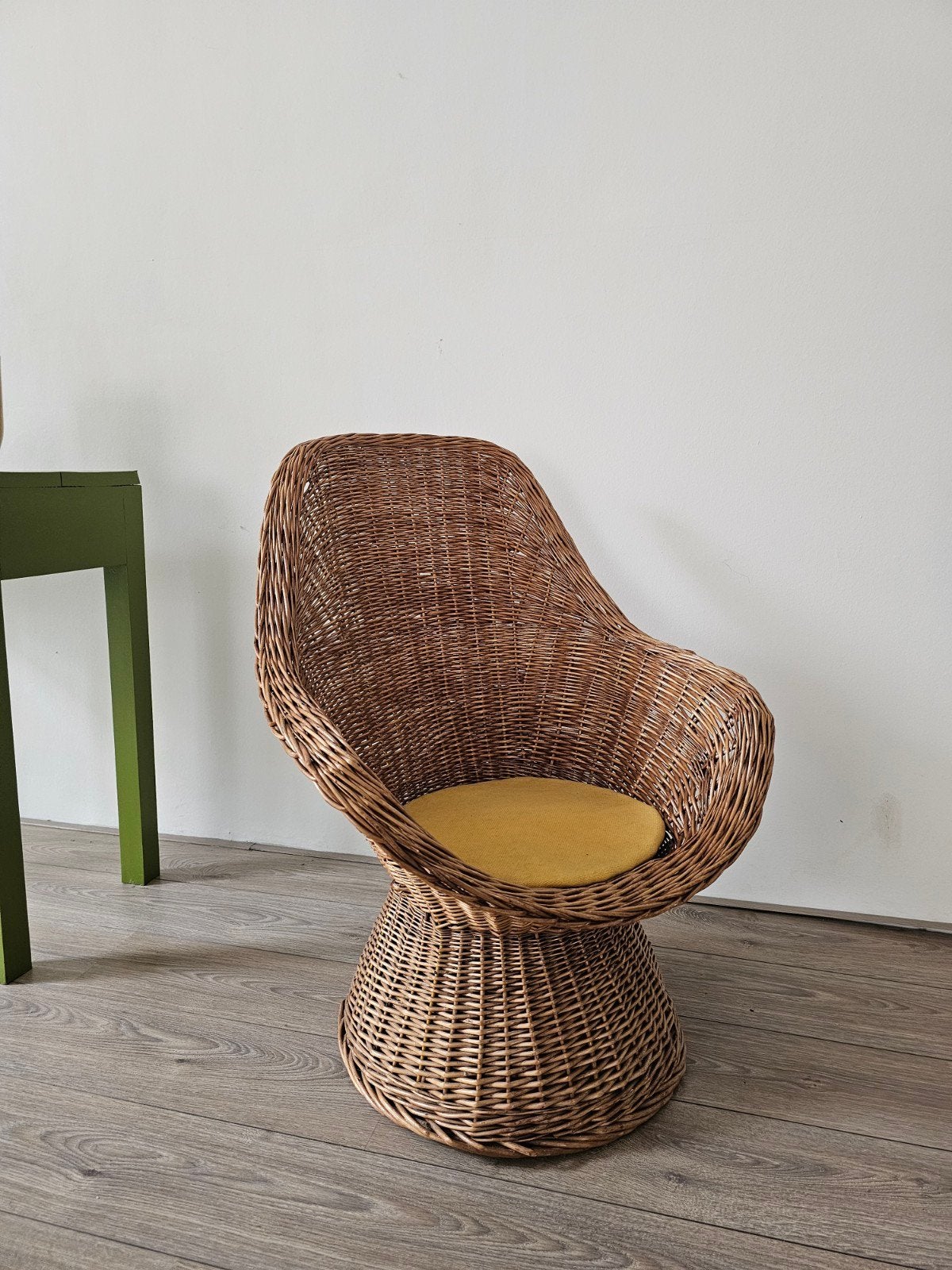 Rotan stoel met geel kussen | moet deze week weg, Ophalen, Gebruikt, Overige kleuren, Riet of Rotan
