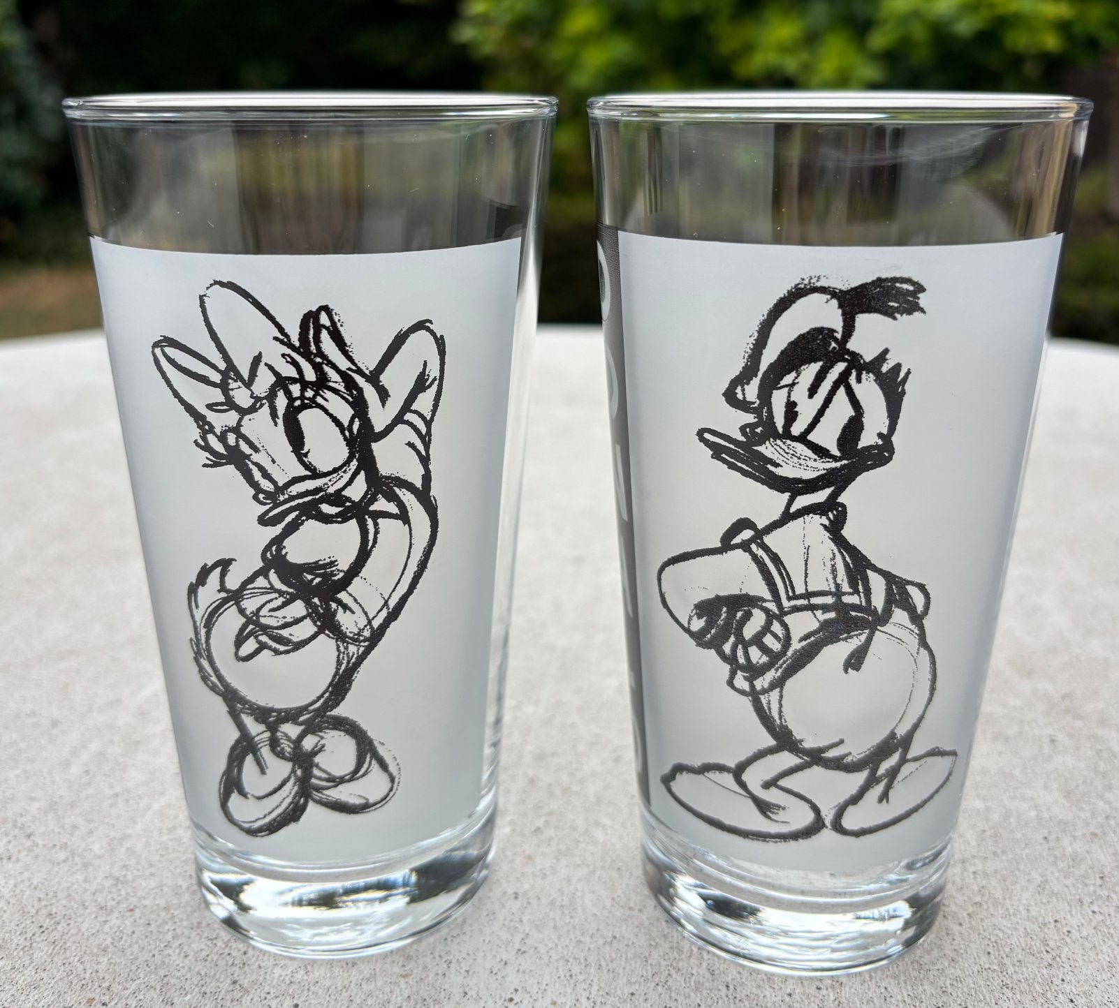 Twee glazen Donald Duck & Daisy Duck ( Katrien ), Ophalen of Verzenden, Donald Duck, Zo goed als nieuw, Servies