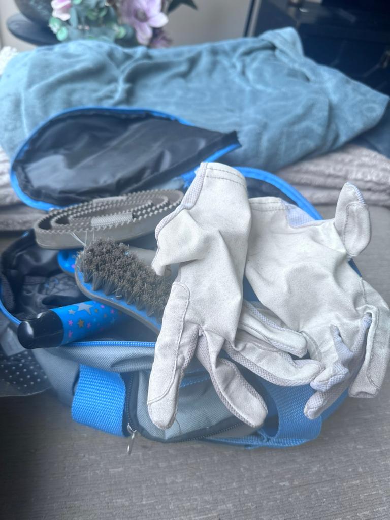 Verzorgingstas met paardrij benodigdheden, Dieren en Toebehoren, Ophalen of Verzenden, Overige soorten