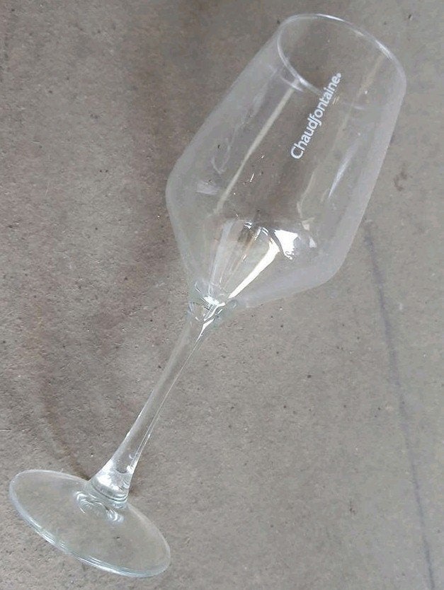 15x Chaudfontaine waterglazen - Nieuw maar stoffig., Ophalen of Verzenden, Nieuw, Glas, Glas of Glazen