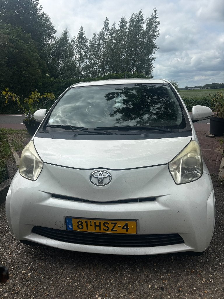 Toyota IQ 1.0 2009 Wit, 4 stoelen, Origineel Nederlands, Handgeschakeld, 3 cilinders