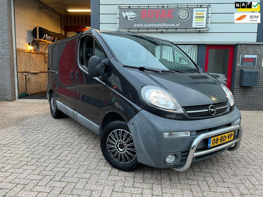 Opel Vivaro 1.9 DI L1H1 Dubbele cabine Youngtimer 300,- bijt, Voorwielaandrijving, 1780 kg, Stof, Gebruikt