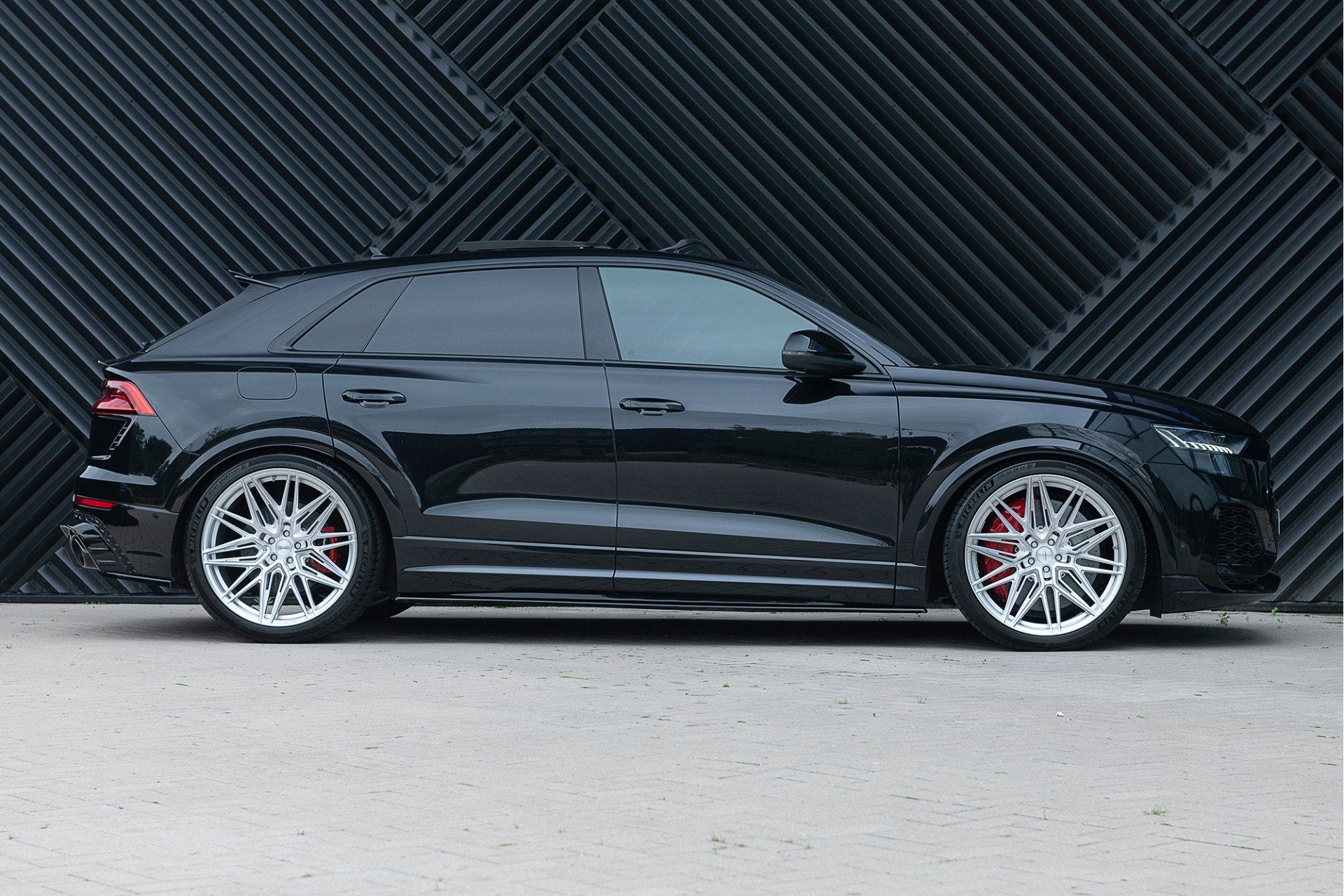 Audi RS Q8 4.0 TFSI RS Q8 quattro 600PK Keramisch Pano Lucht, Auto's, 12 maanden, Gebruikt, 600 pk, Zwart