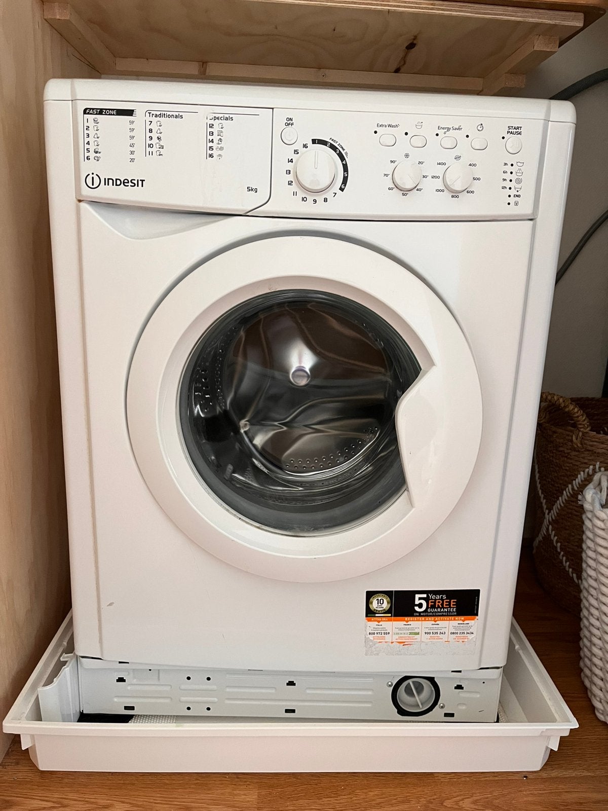 Indesit wasmachine, Ophalen, Zo goed als nieuw, 1200 tot 1600 toeren, 85 tot 90 cm