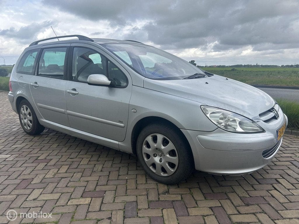 Peugeot 307 SW 2.0 HDi Pack - EXPORT -, Auto's, Peugeot, Voorwielaandrijving, Parkeersensor, 730 kg, Gebruikt