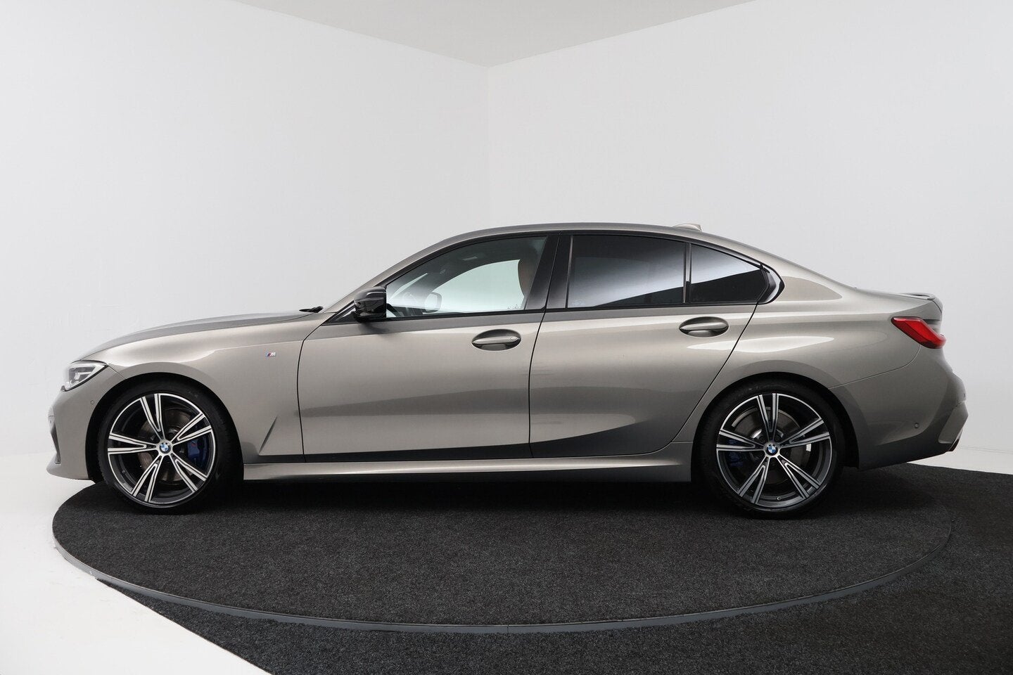 BMW 3-serie 330i High Executive Edition (PANORAMADAK, HEAD-U, Auto's, Automaat, 1998 cc, Achterwielaandrijving, Gebruikt