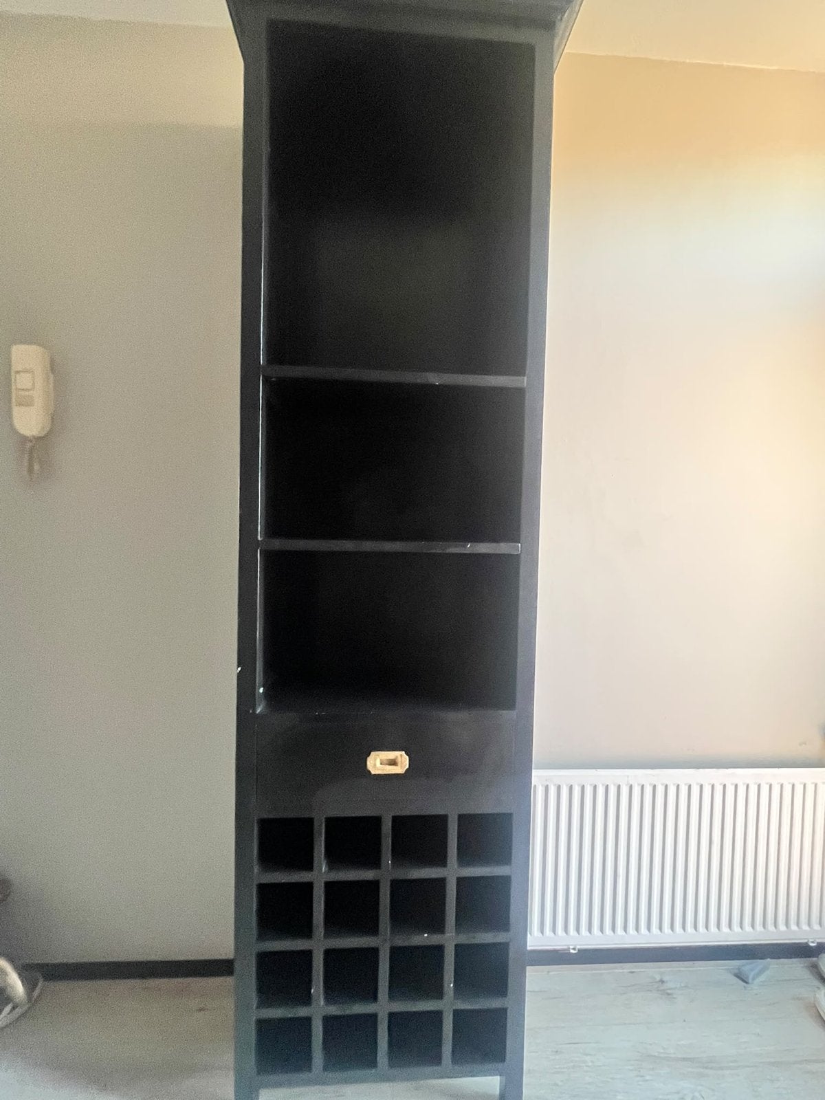 Zwart houten kast met wijnrek, lade en planken, Huis en Inrichting, Ophalen, Gebruikt, 200 cm of meer, Zwarte kast met wijnrek