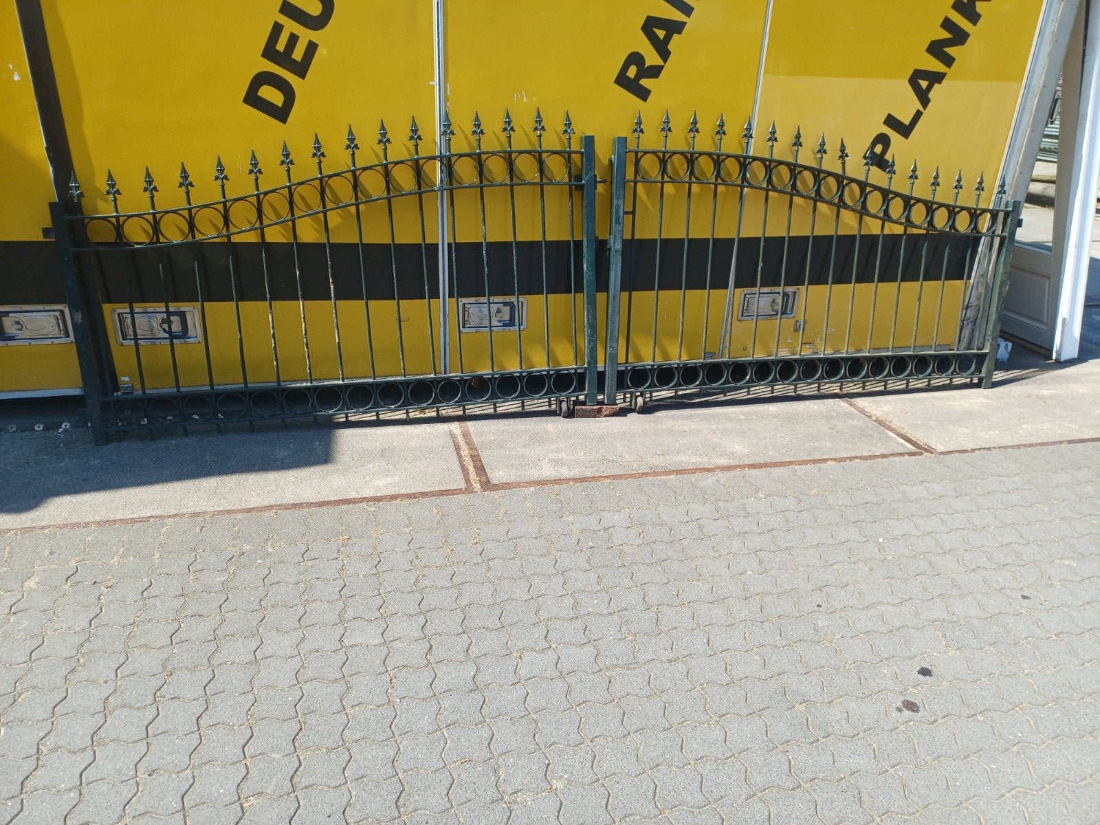 Sierpoort dubbele poort 430 breed, Ophalen, IJzer, Sierhekwerk