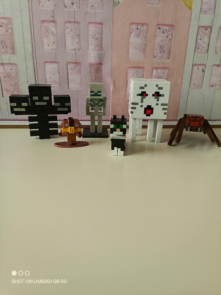 Roblox figuren, Ophalen of Verzenden, Zo goed als nieuw
