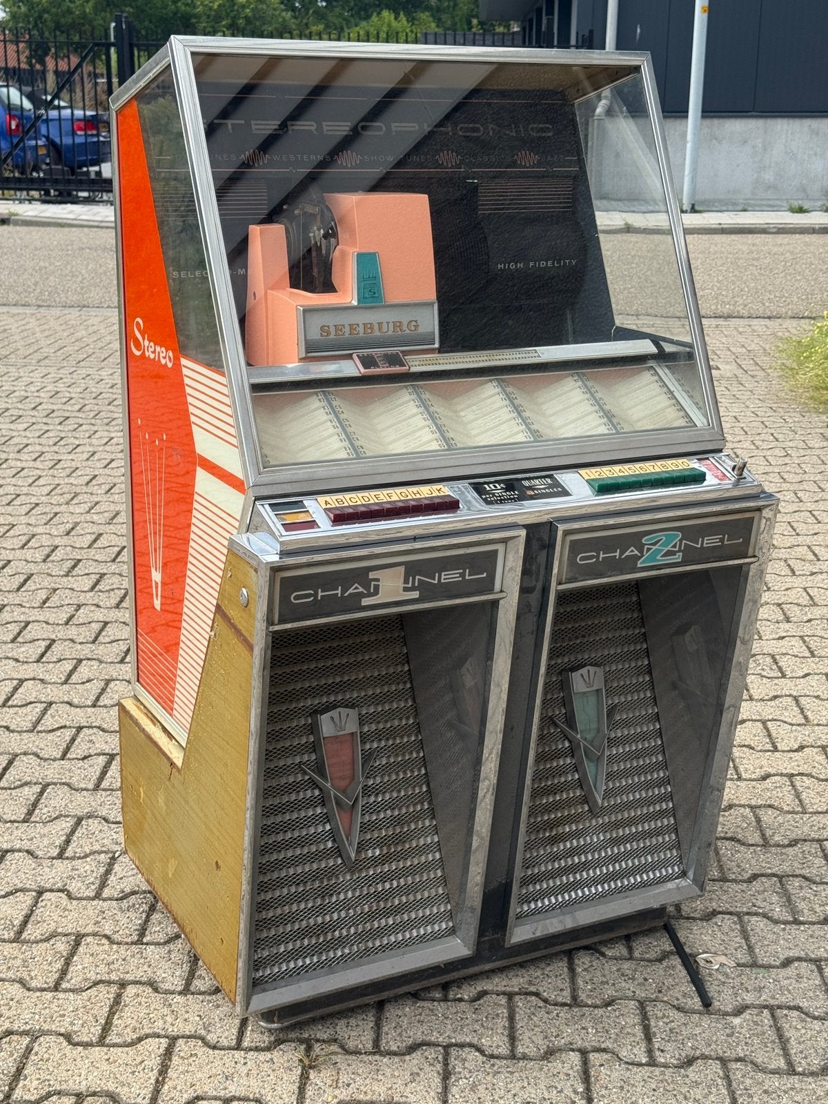 JUKEBOX DEAL : SEEBURG 100 select model 220 jukebox